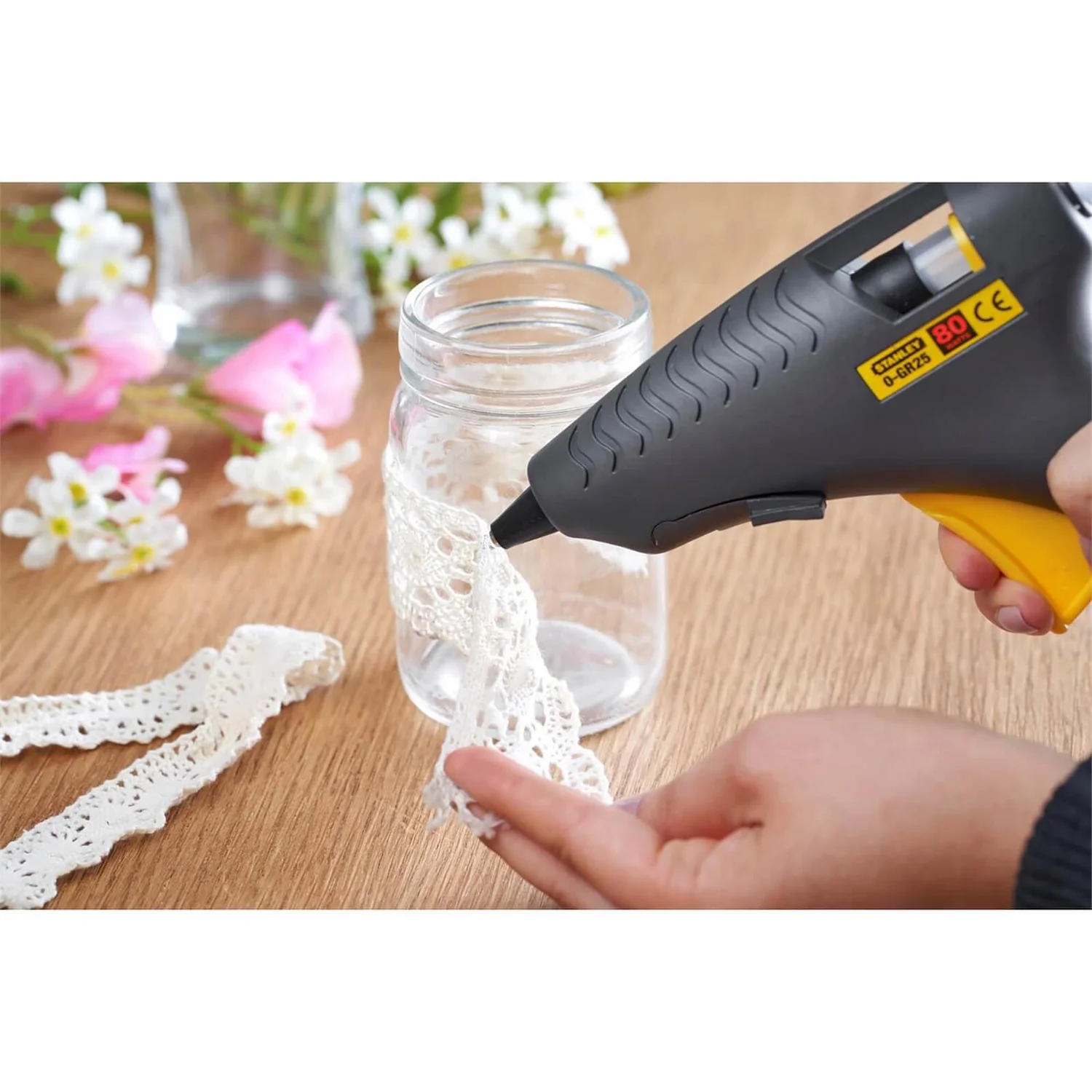 STANLEY Trigger Feed DualMelt 40W Corded Glue Gun (0-GR25) 6 STANLEY Trigger Feed DualMelt 40W Corded Glue Gun (0-GR25) - Image 4