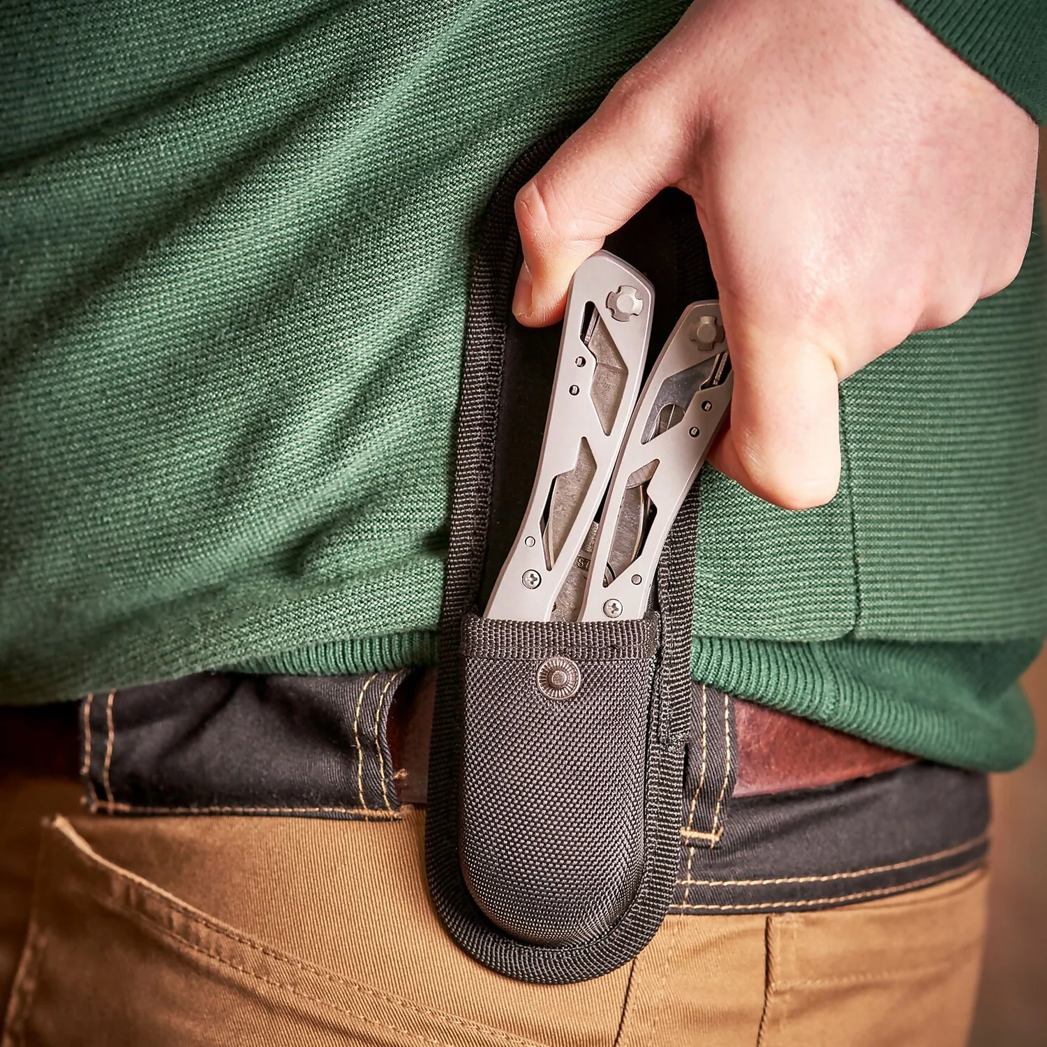 STANLEY 12 In 1 Multi-Tool (0-84-519) 9 STANLEY 12 In 1 Multi-Tool (0-84-519) - Image 7