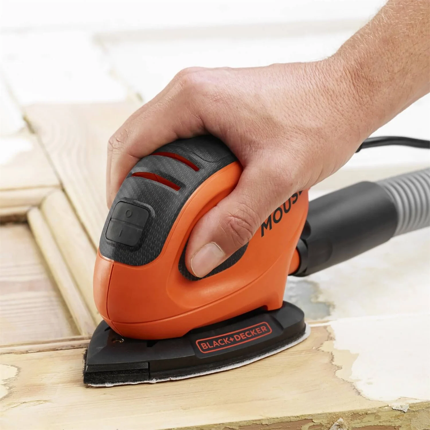 Black & Decker BLACK+DECKER 55W Corded Detail Mouse Sander With 6x Sanding Sheets (BEW230-GB) 5 Black & Decker BLACK+DECKER 55W Corded Detail Mouse Sander With 6x Sanding Sheets (BEW230-GB) - Image 3