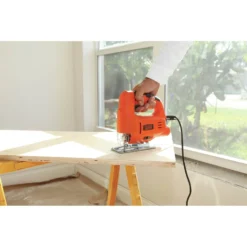 Black & Decker BLACK+DECKER Heavy Duty 400W Corded Jigsaw With Blade (KS501-GB)