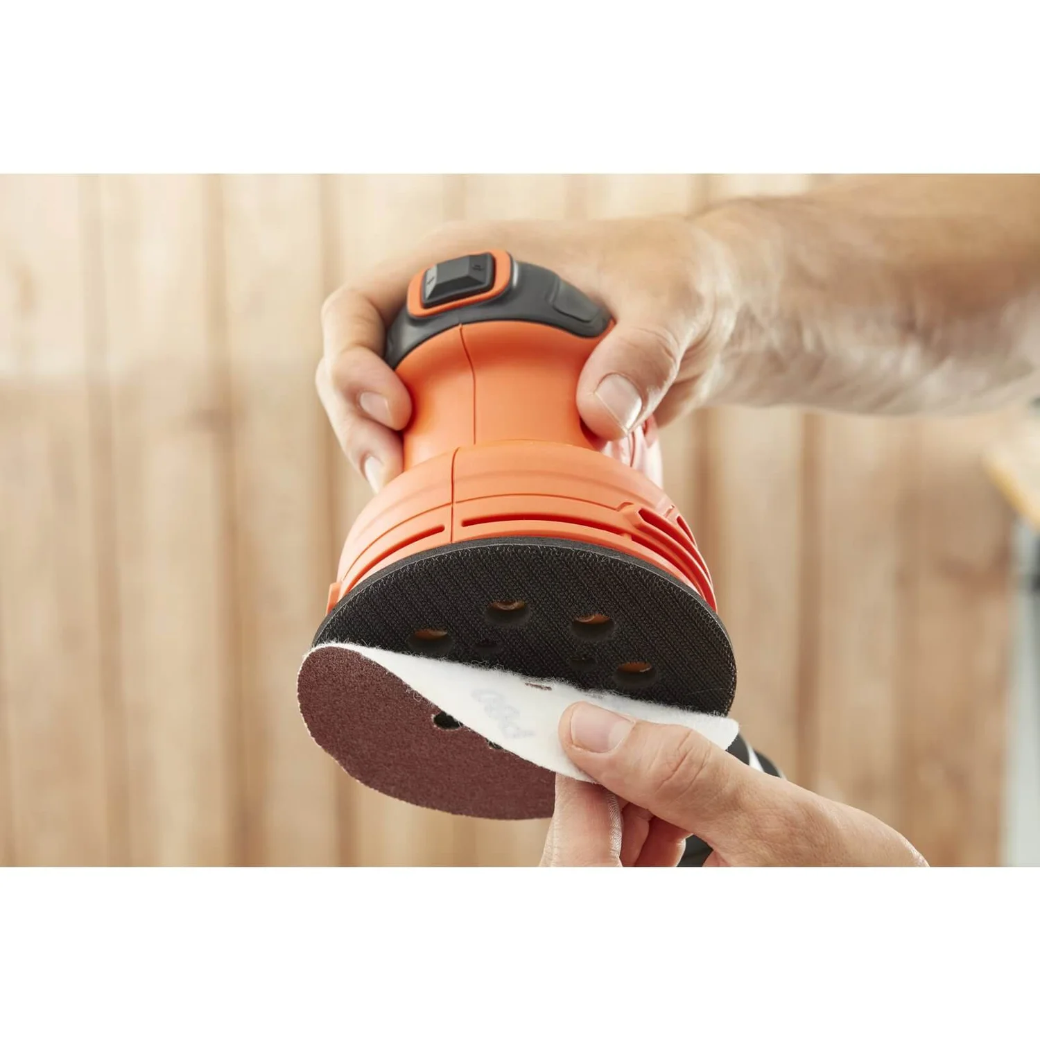 Black & Decker BLACK+DECKER 230W Corded Random Orbital Sander With Sanding Sheet (BEW210-GB) 5 Black & Decker BLACK+DECKER 230W Corded Random Orbital Sander With Sanding Sheet (BEW210-GB) - Image 3
