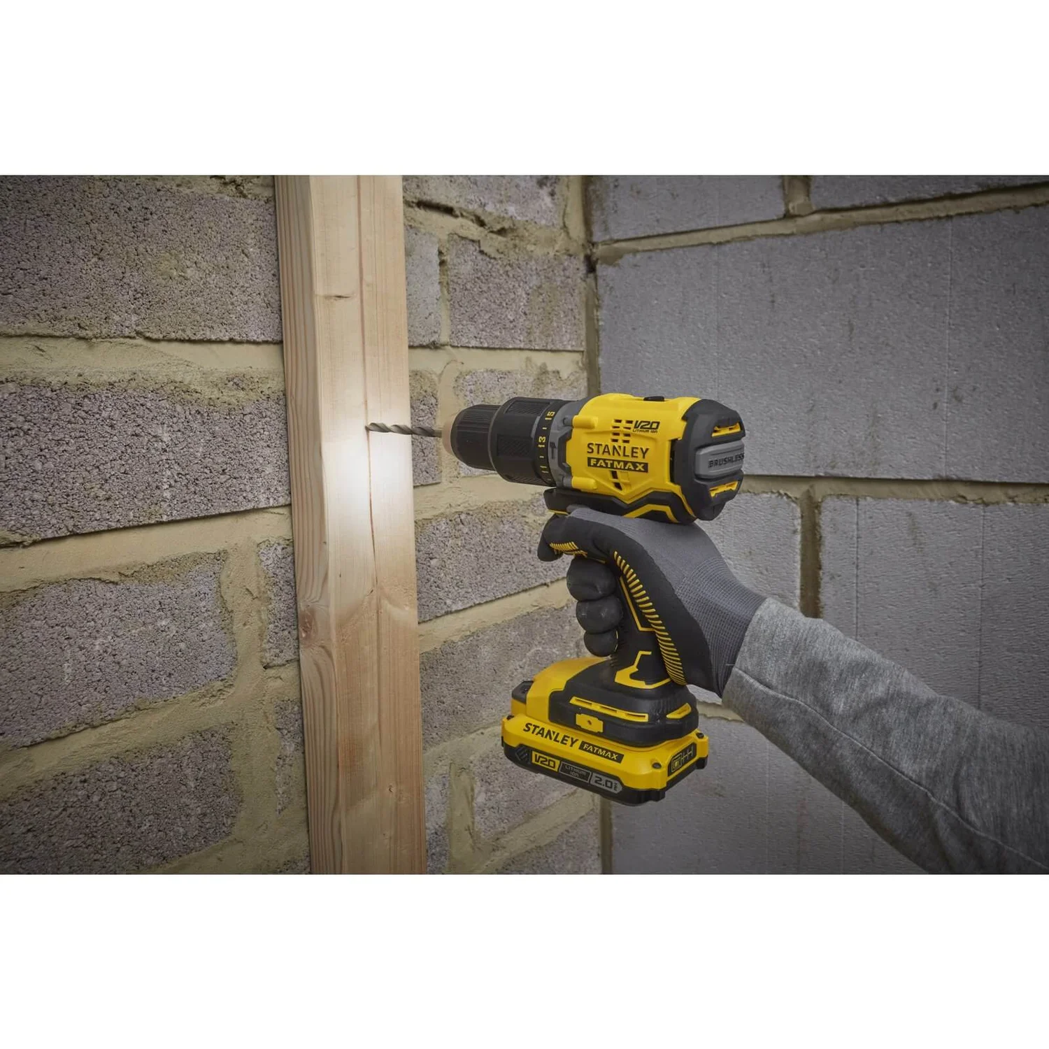 STANLEY FATMAX V20 18V Cordless Brushless Combi Drill With Kit Box (SFMCD715D1K-GB) 4 STANLEY FATMAX V20 18V Cordless Brushless Combi Drill With Kit Box (SFMCD715D1K-GB) - Image 2