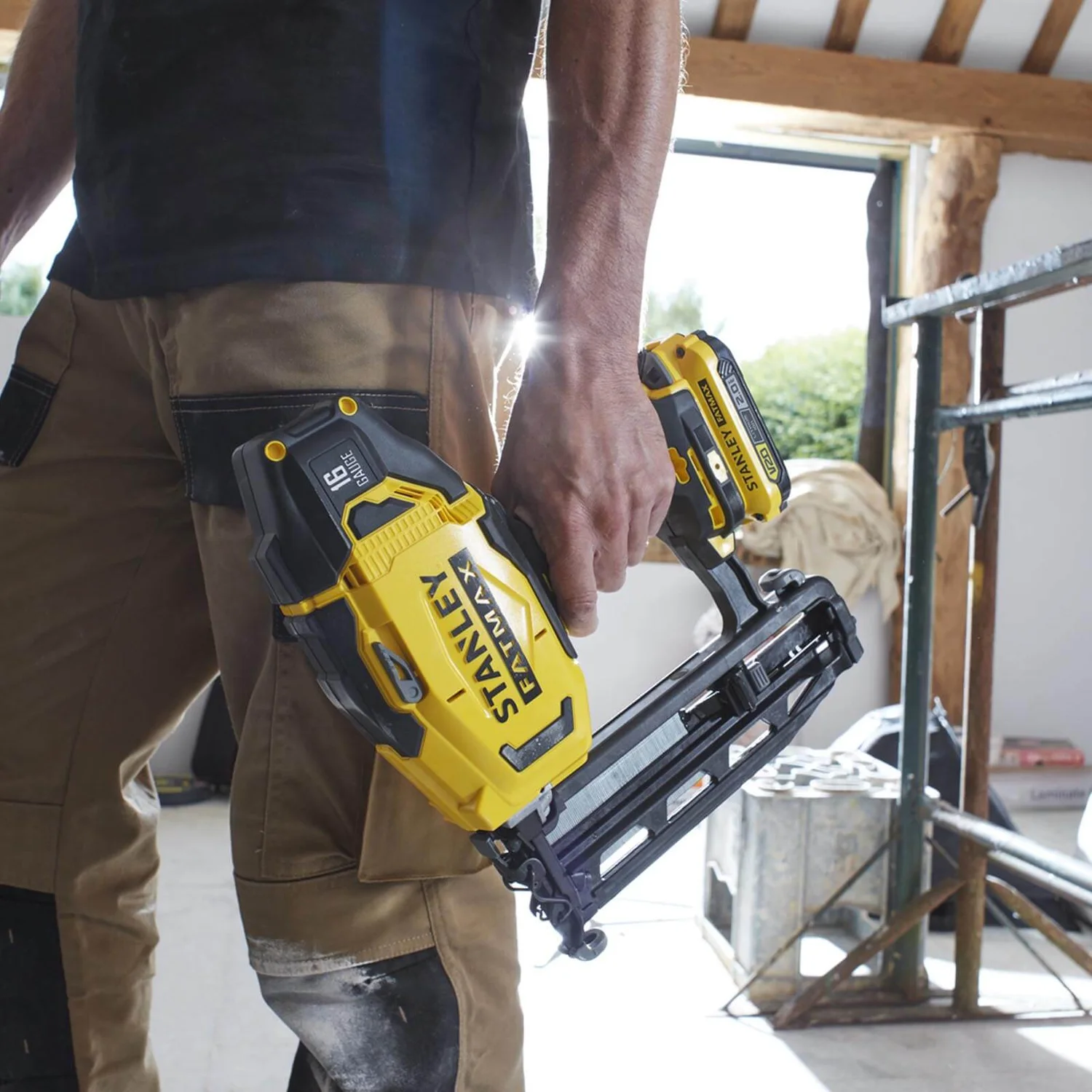 STANLEY FATMAX V20 18V Cordless Nail Gun With 2 Batteries And Kit Box (SFMCN616D2K-GB) 10 STANLEY FATMAX V20 18V Cordless Nail Gun With 2 Batteries And Kit Box (SFMCN616D2K-GB) - Image 8