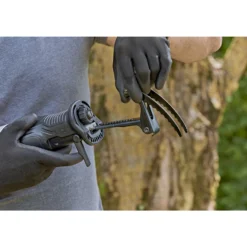 Black & Decker BLACK+DECKER 750W Corded Reciprocating Saw With Branch Holder And Blades (BES301-GB) -Stanley Shop 12838915 1534832955292557