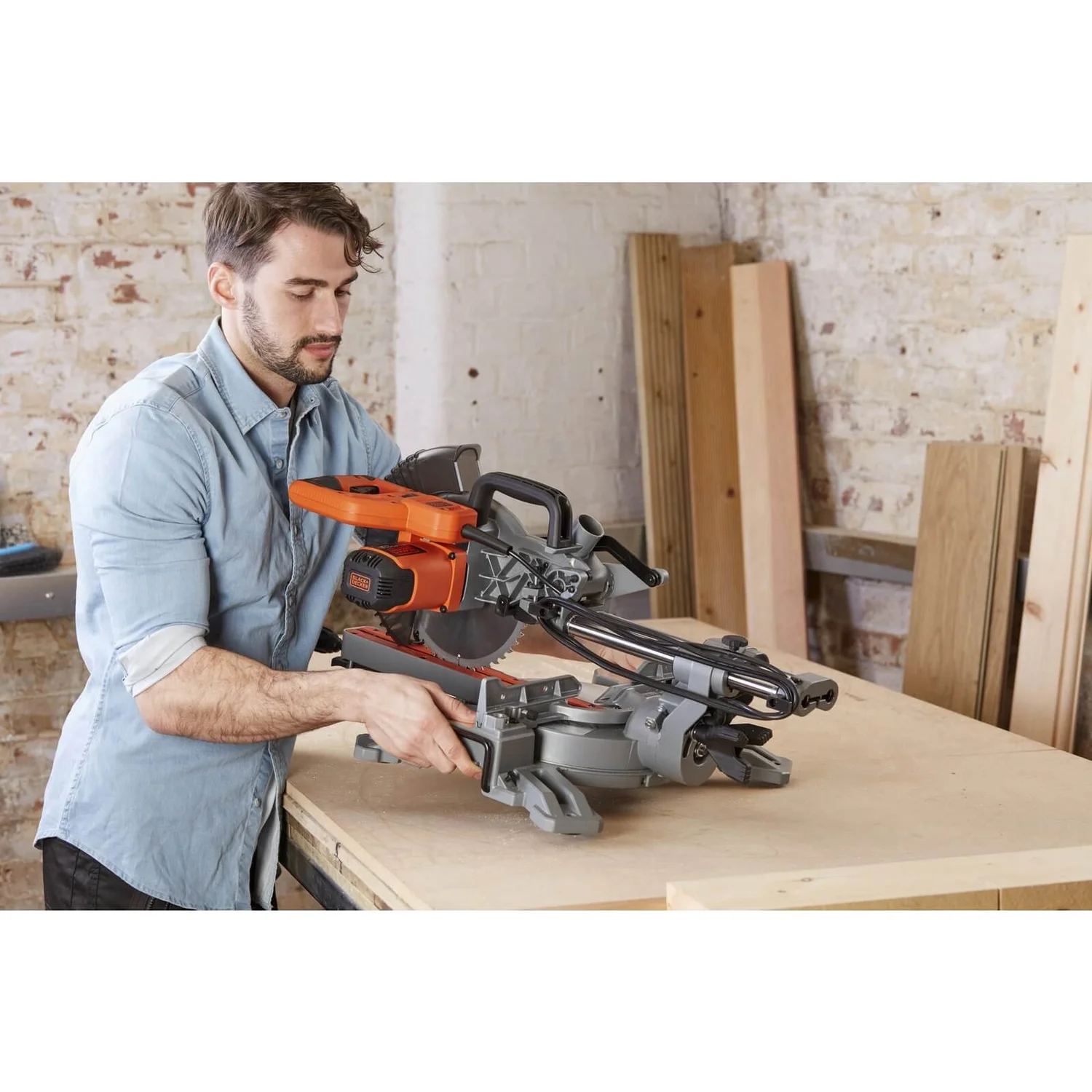 Black & Decker BLACK+DECKER 254MM 2100W Corded Sliding Compound Mitre Saw (BES710-GB) 9 Black & Decker BLACK+DECKER 254MM 2100W Corded Sliding Compound Mitre Saw (BES710-GB) - Image 7