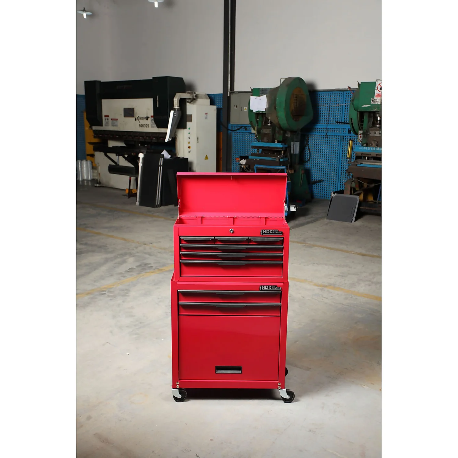 Hilka Heavy Duty 8 Drawer Combination Tool Storage Chest With Ball Bearing Slides 6 Hilka Heavy Duty 8 Drawer Combination Tool Storage Chest With Ball Bearing Slides - Image 4