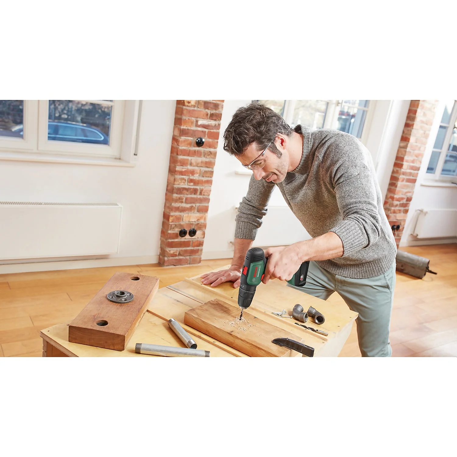 Bosch Universal Impact 18V Combi Drill With 1 X 1.5Ah Battery 8 Bosch Universal Impact 18V Combi Drill With 1 X 1.5Ah Battery - Image 6