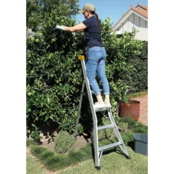 Rhino 6 Tread Tripod Gardening Ladder -Stanley Shop 13323318 1434940539085040