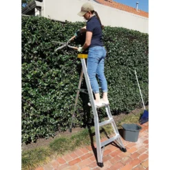 Rhino 6 Tread Tripod Gardening Ladder -Stanley Shop 13323318 4564940539054344