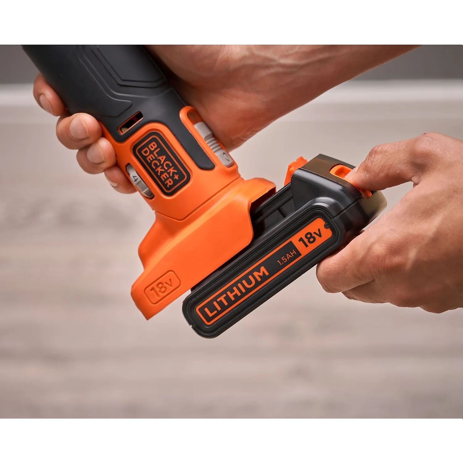Black & Decker BLACK+DECKER 18V Cordless Oscillating Multi Tool With 20 Accessories (BDCOS18D1K-GB) 4 Black & Decker BLACK+DECKER 18V Cordless Oscillating Multi Tool With 20 Accessories (BDCOS18D1K-GB) - Image 2