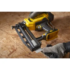 STANLEY FATMAX V20 18V Cordless Finishing Nail Gun (battery Not Included) -Stanley Shop 13663422 7194956284896311