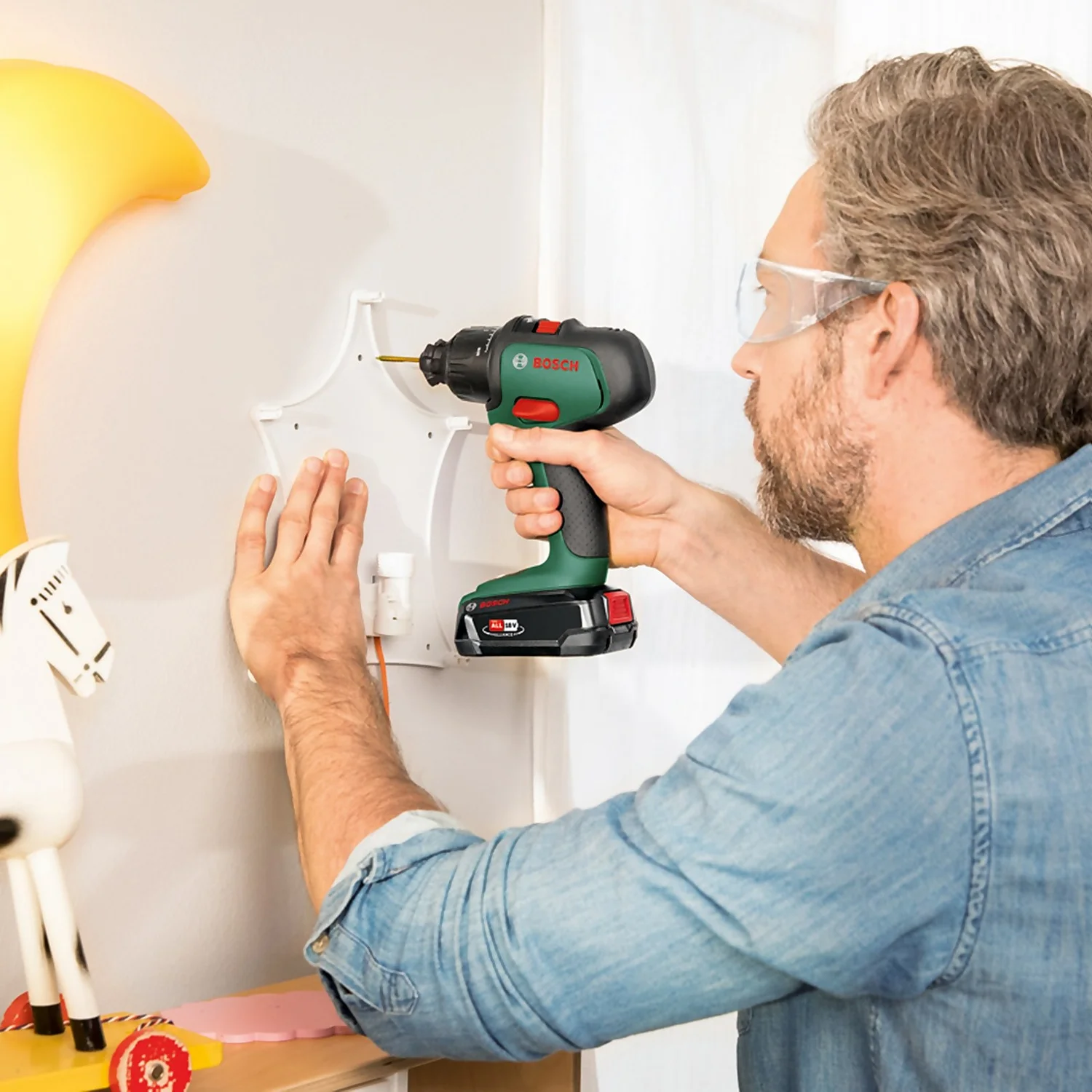 Bosch AdvancedImpact 18 Impact Driver With 2x 2.5Ah Batteries & Charger 11 Bosch AdvancedImpact 18 Impact Driver With 2x 2.5Ah Batteries & Charger - Image 9