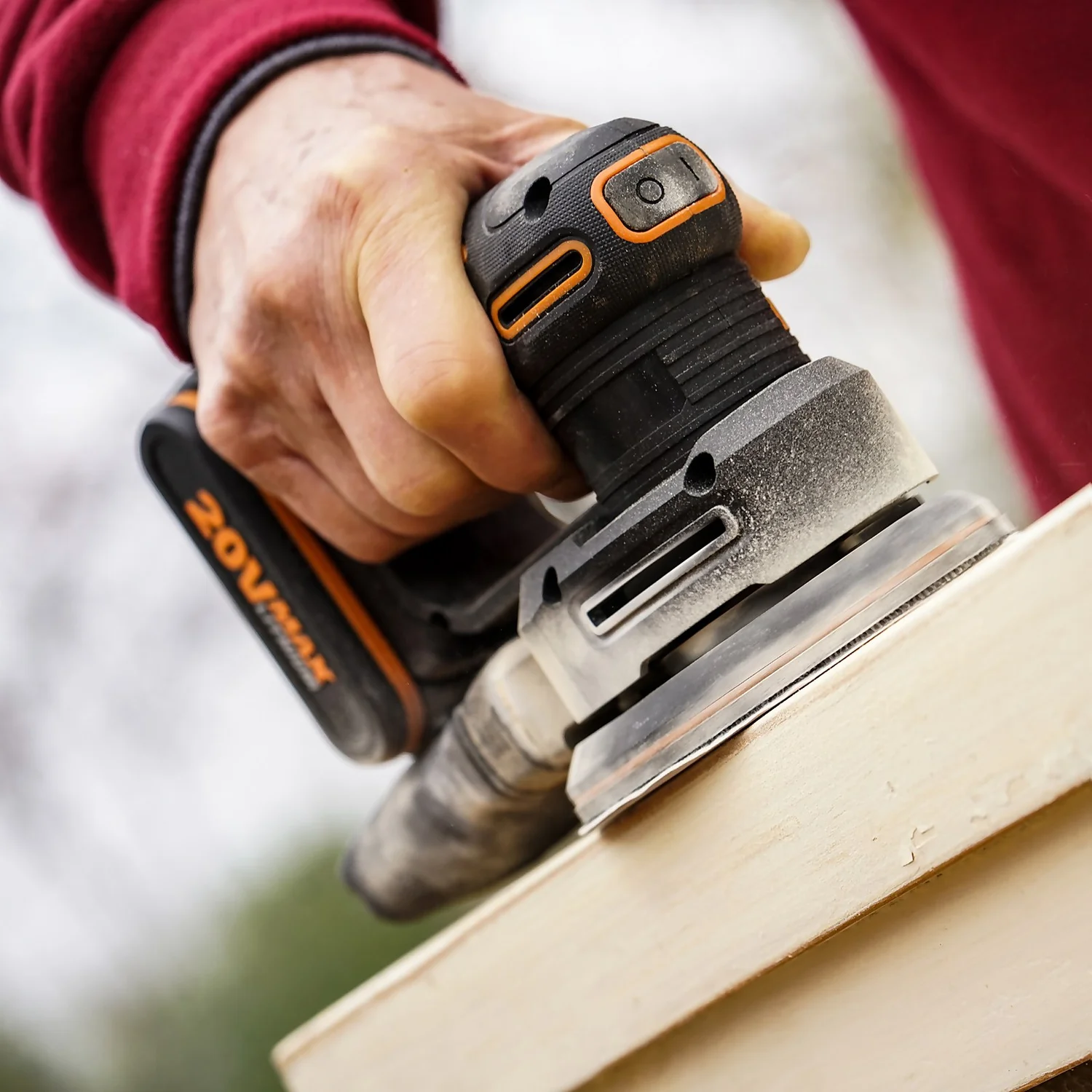 Worx WX822 20v 2.0Ah Cordless Detail Sander 4 Worx WX822 20v 2.0Ah Cordless Detail Sander - Image 2